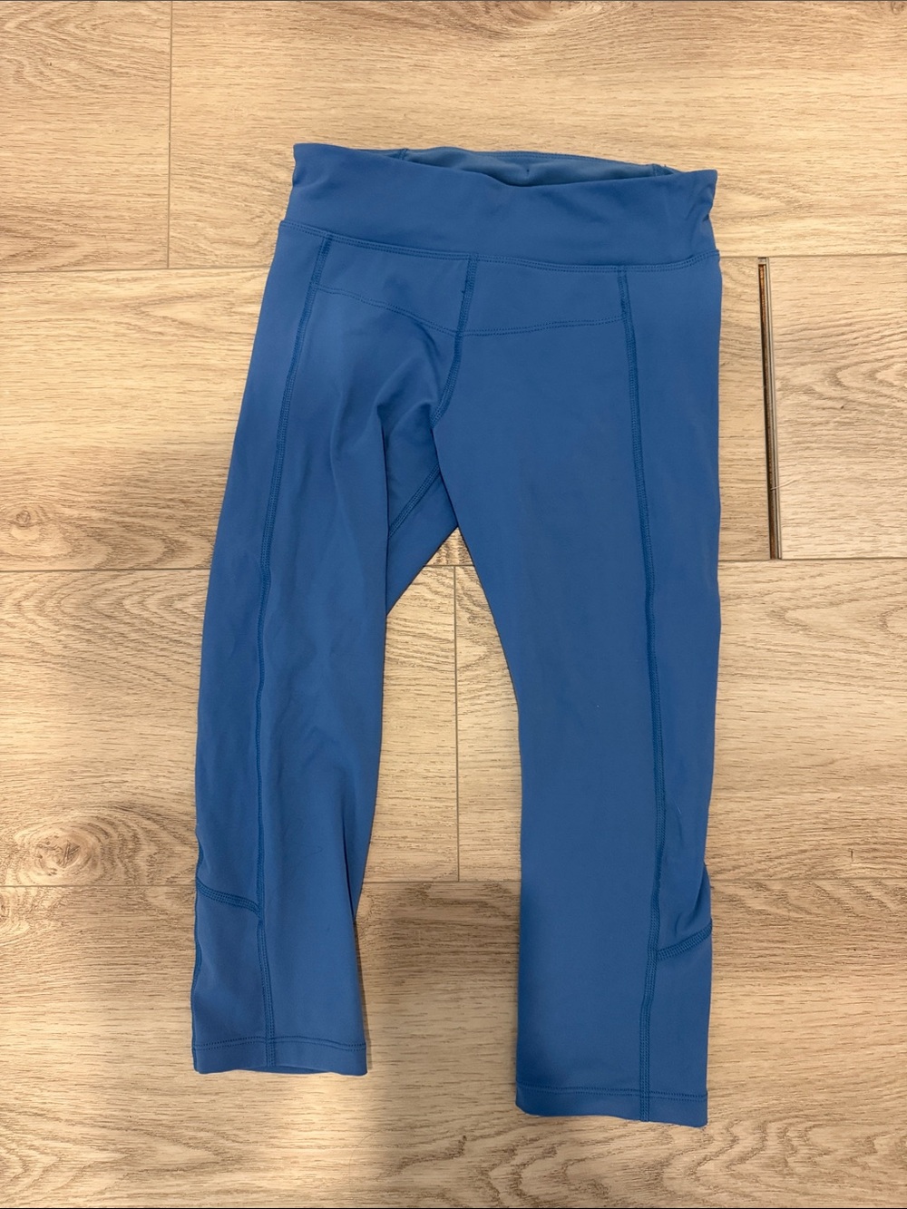 Lorna Jane women's Blue Crop Leggings